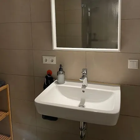 Naehe Muenchen-neu Renoviert Apartamento Oberpframmern