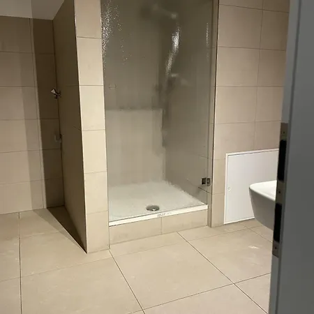 Naehe Muenchen-neu Renoviert Apartamento Oberpframmern